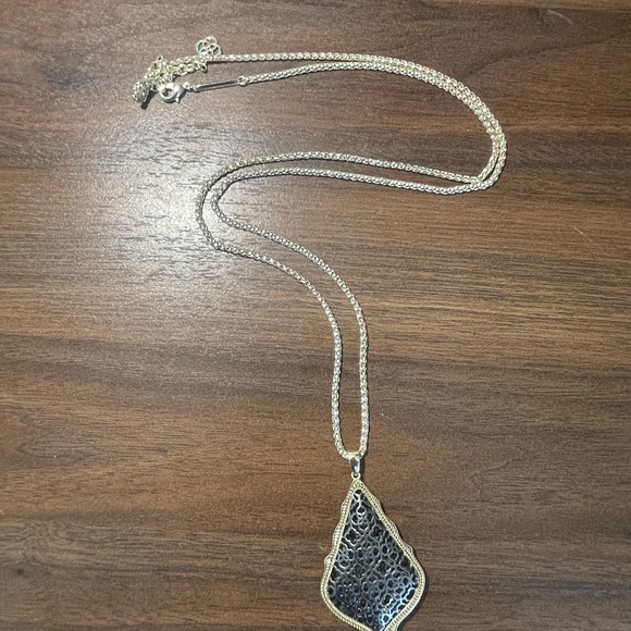 Kendra Scott Necklace - Picture 1 of 1